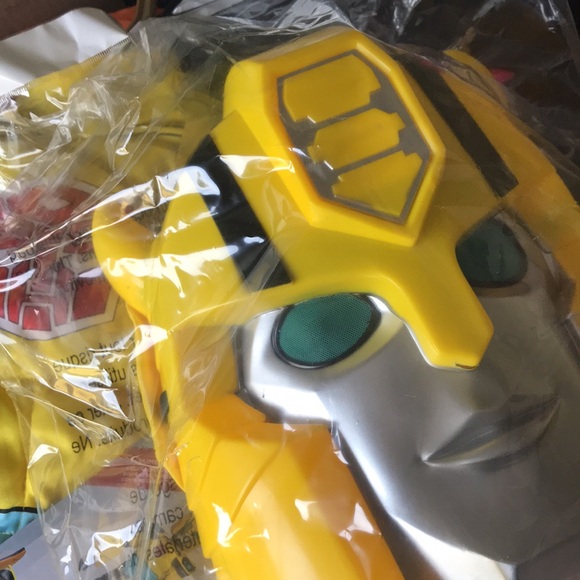 Transformers “Bumblebee” costume Size 4/6 | NWT! - Picture 7 of 7